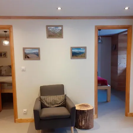 Apartment Chaleureux Avec Wifi De 10 Personnes A Val-cenis *